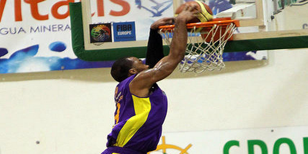 Sampaense perdeu contra o Porto Dragon Force