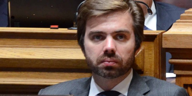 “Existe um dispositivo capaz de dar resposta adequada" aos incêndios