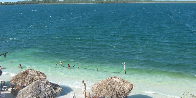 Maioria dos portugueses vai passar férias em casa por dificuldades financeiras