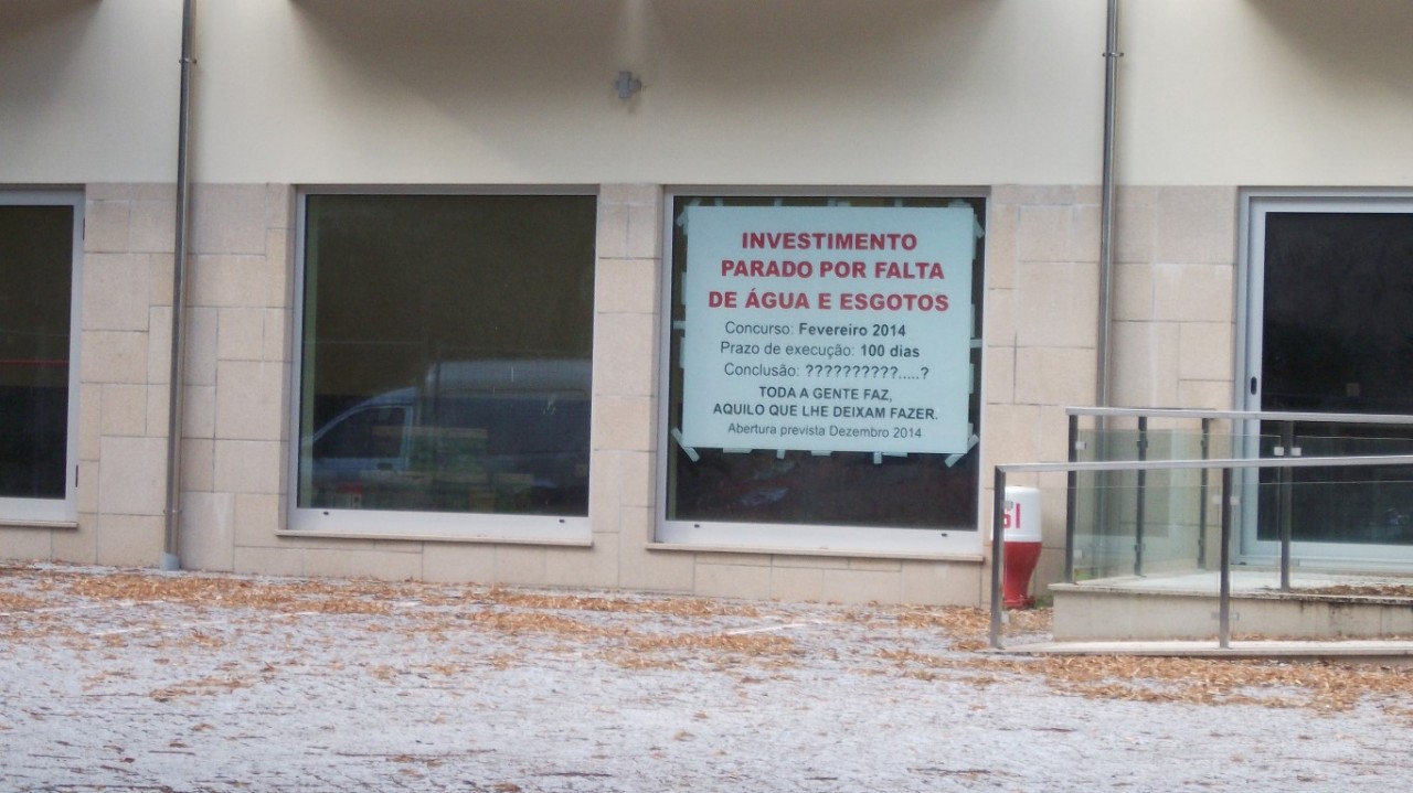 Hotel na localidade de Ponte das Três Entradas parado por falta de água e saneamento