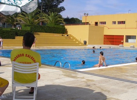 Oliveira do Hospital comemora Dia Internacional da Juventude nas piscinas