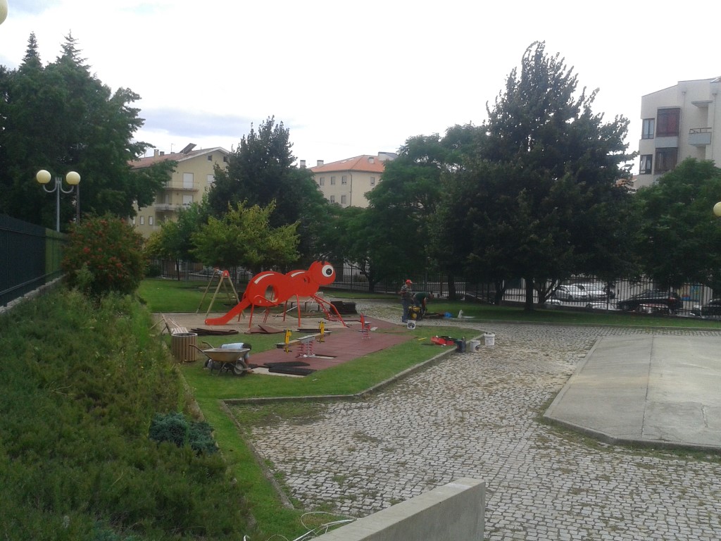 Parque Infantil Sá Carneiro renovado após notícia do CBS