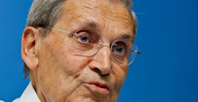 Câmara quer dar medalha de ouro a Belmiro de Azevedo, António Lopes diz que irá avisar o empresário que a aprovação da distinção em Assembleia Municipal pode ser ilegal