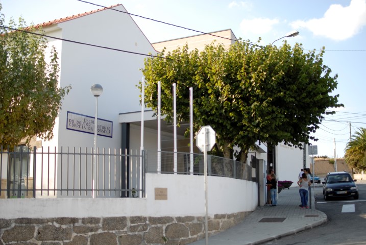 Polémica taxa da hora de almoço imposta pela Junta de Freguesia abolida no Centro Escolar de Nogueira do Cravo