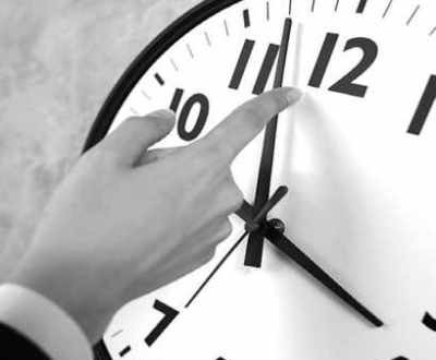 Relógios atrasam-se 60 minutos esta madrugada devido a uma medida de 1916 para poupar carvão