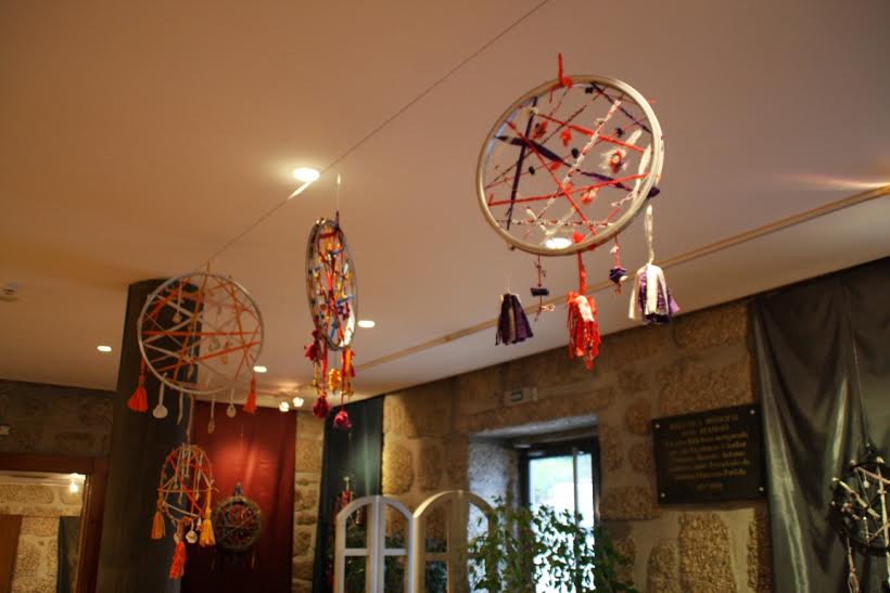 Município de Tábua promove exposição de objectos visuais na Biblioteca João Brandão