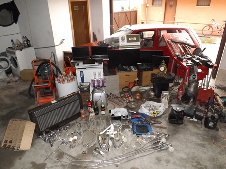 Detidos assaltantes de residências, postos de combustíveis e idosos em Nelas e Mangualde