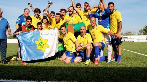 11249222_384611358409622_5107147940322893131_n