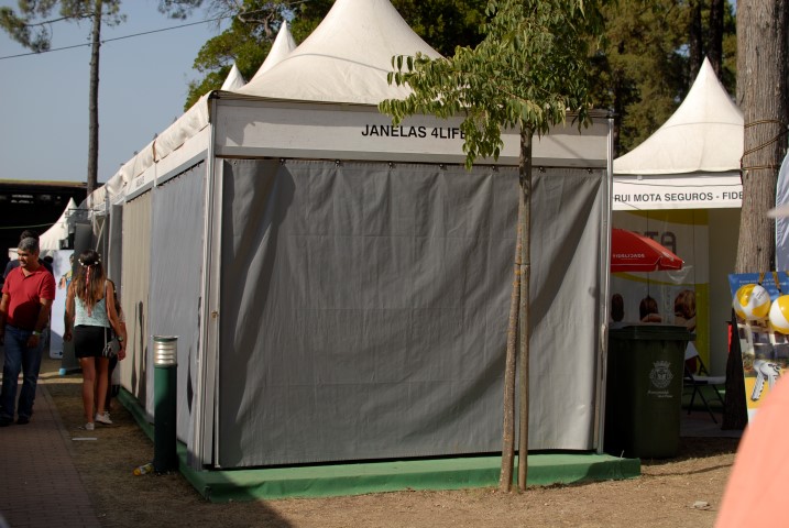 Stands e tendas